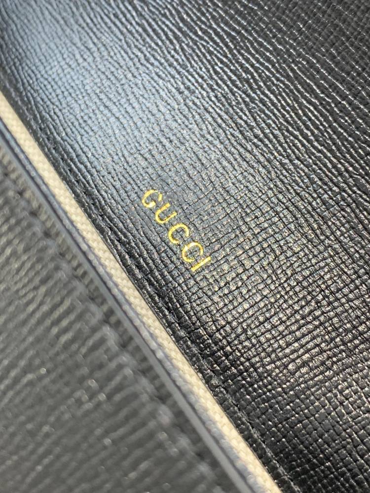 Gucci  size 20.5*14*5