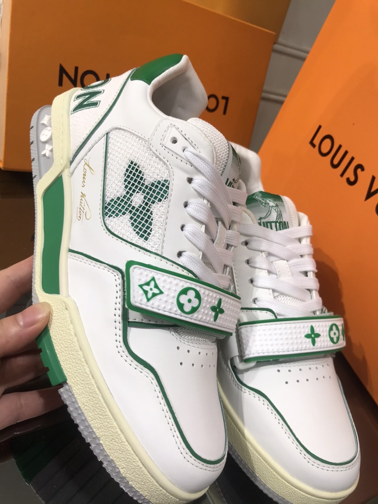 LV flats Lv Size  LV运动鞋