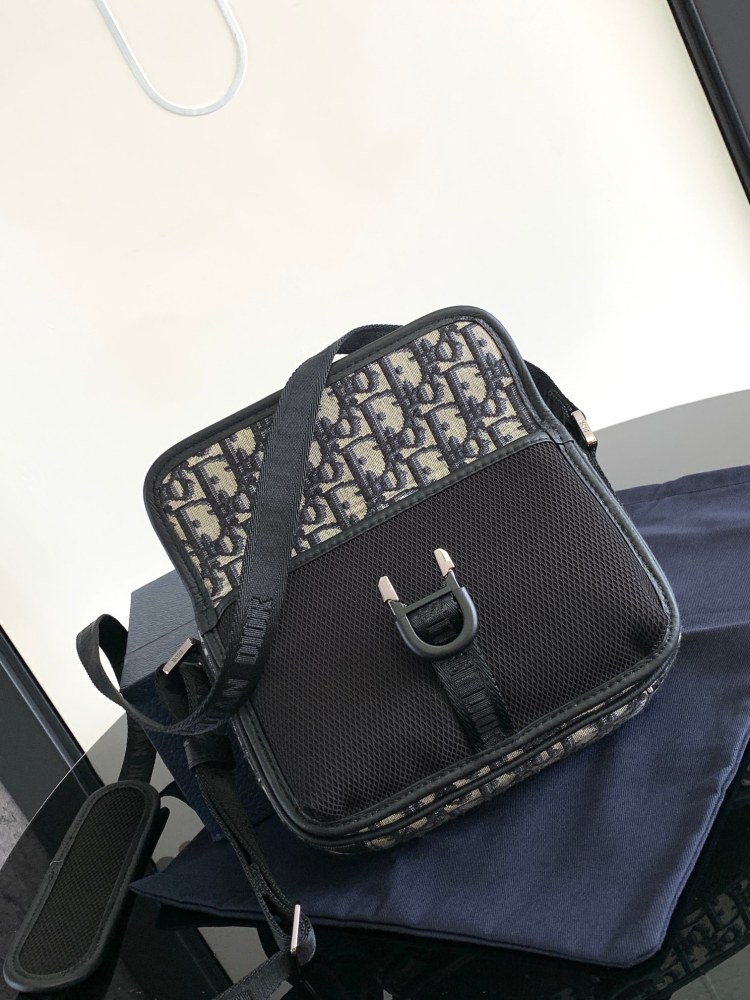 Dior manbag