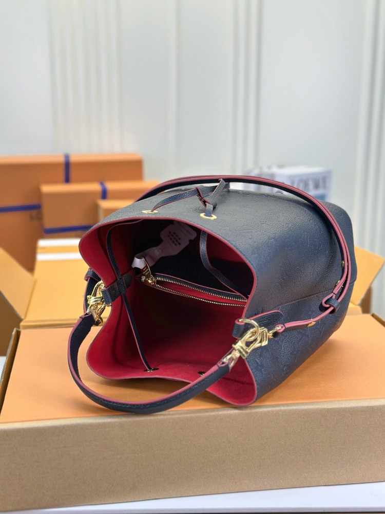 LV Monogram Empreinte size 26x26x17.5