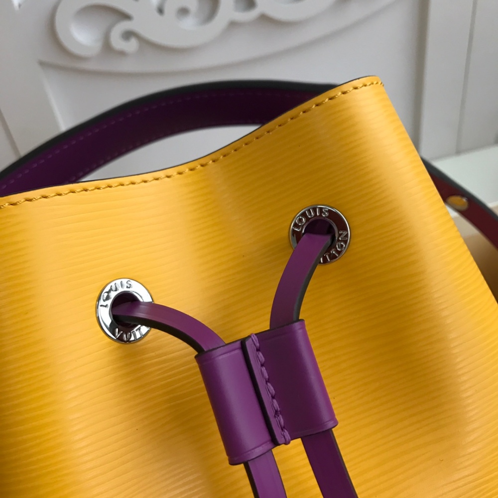 LV BB BB Epi cm  size 20.0 x 20.0 x 13.0