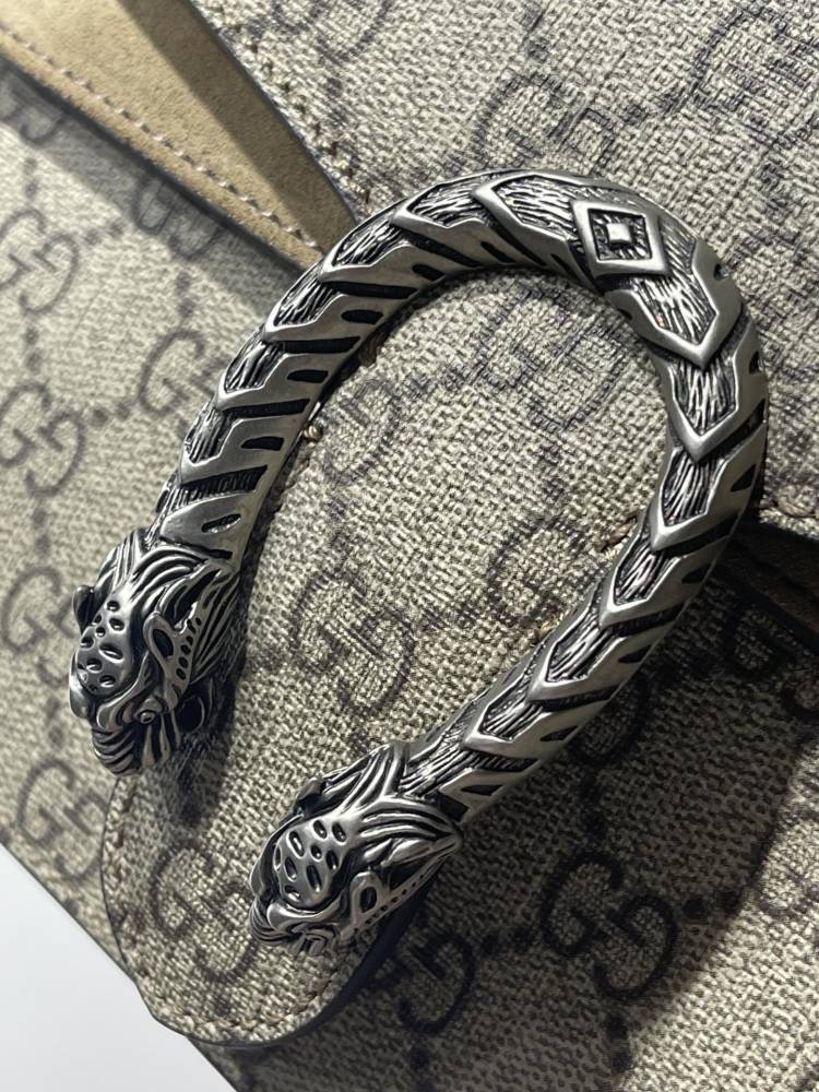 Gucci  size 24*15.5*10