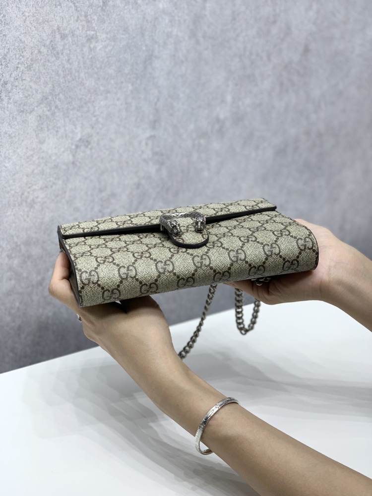 Gucci  size 20*13*6