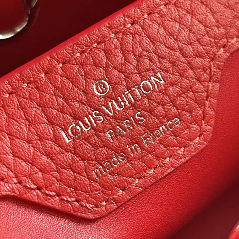 Louis Vuitton Capucines mini M52689
