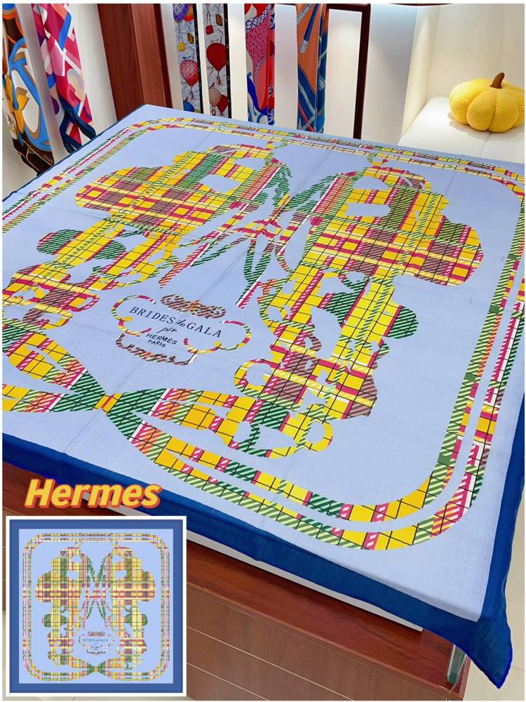 HERMES Scarf