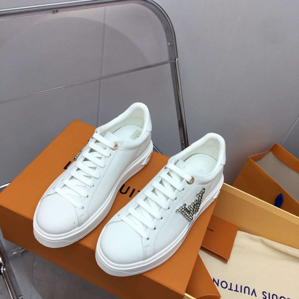 LV sneaker