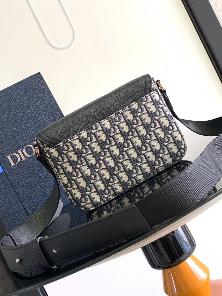 Dior man's Oblique Messenger Bags