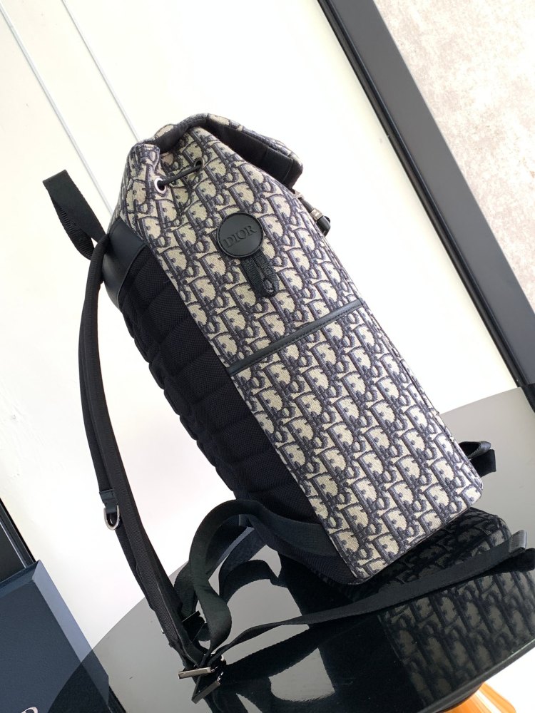 Dior man's Oblique backpacks