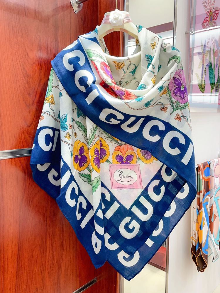 GUCCI Scarf