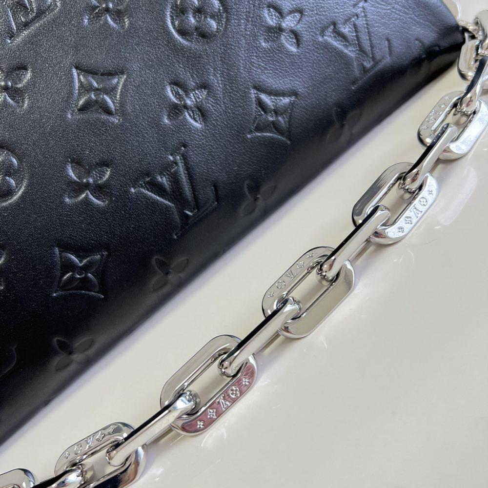 LV  Coussin M57791
