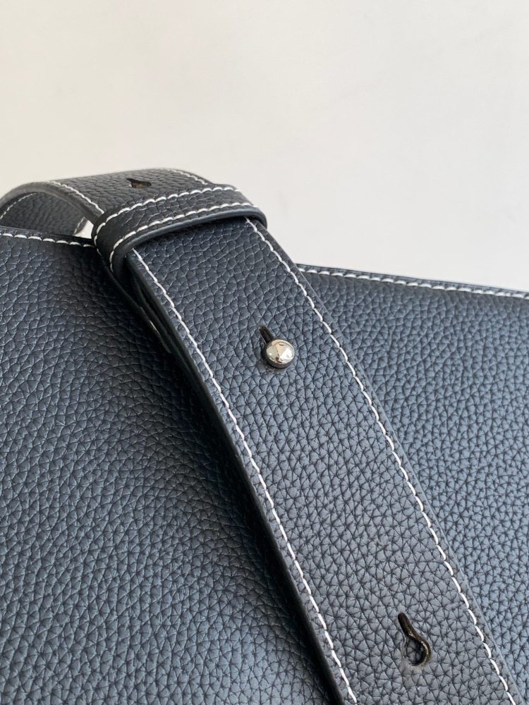 Dior manbag