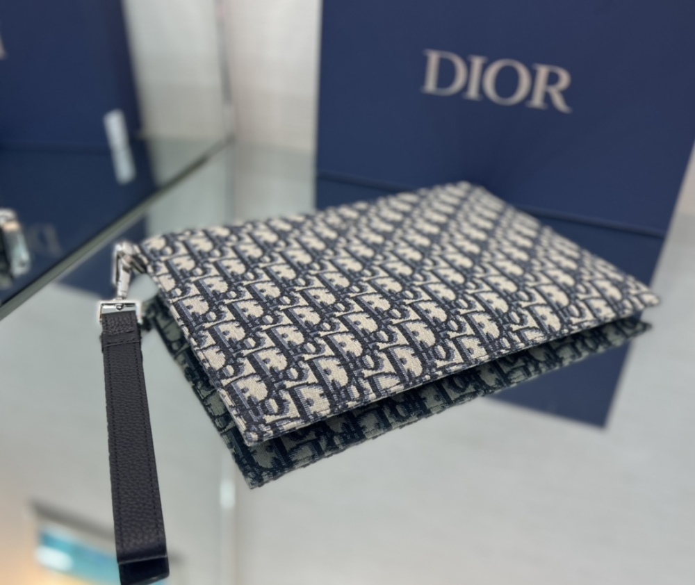 Dior manbag