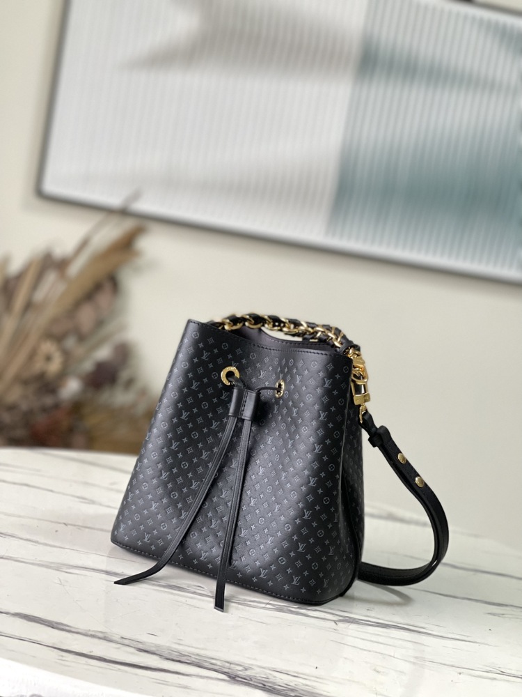 LV BB Nano Monogram Monogram  size 20 x 20 x 13
