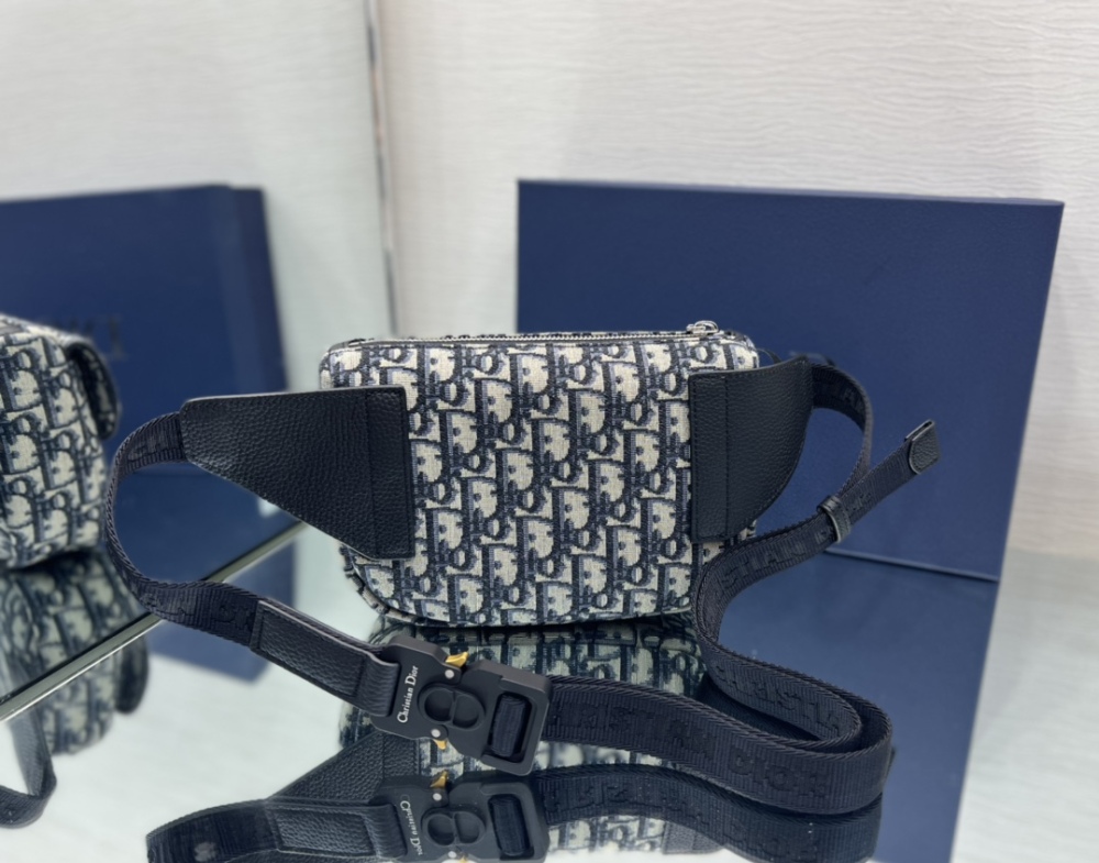 Dior manbag