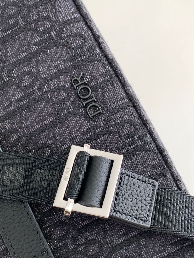 Dior manbag