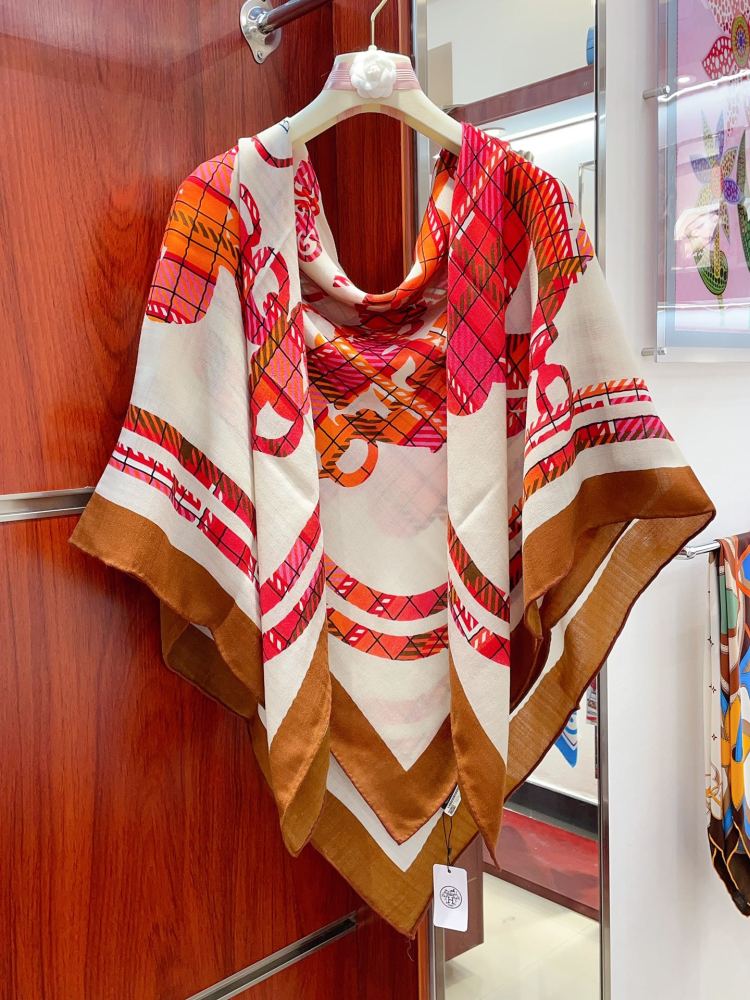 CHANEL Scarf