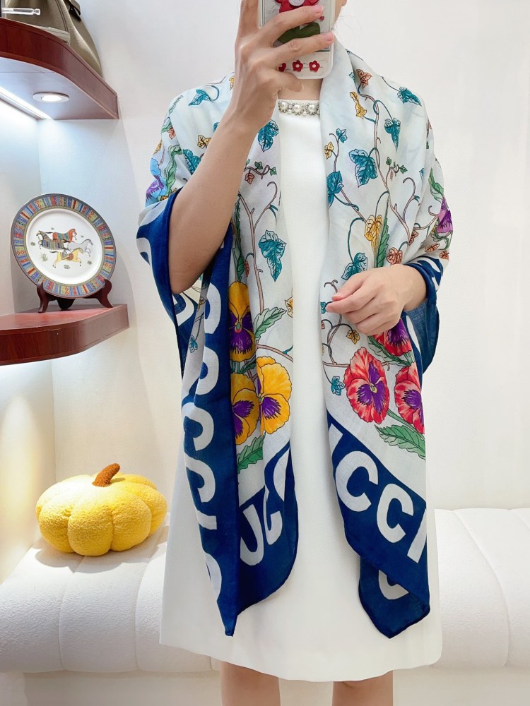 GUCCI Scarf
