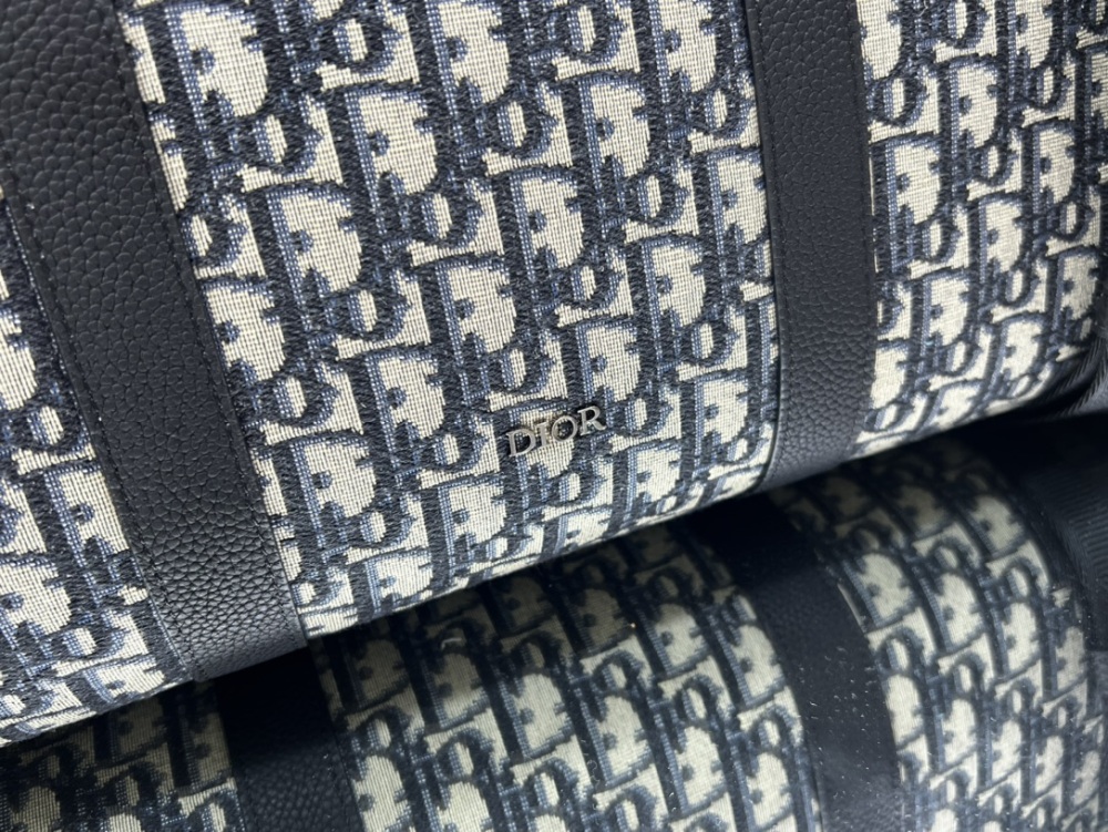 Dior man's Oblique Lingot 26
