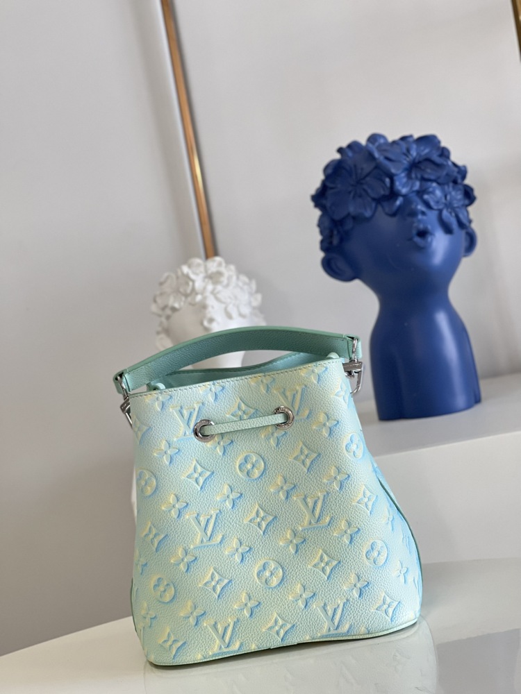 LV BB Monogram Empreinte Summer Stardust  size 20 x 20 x 13