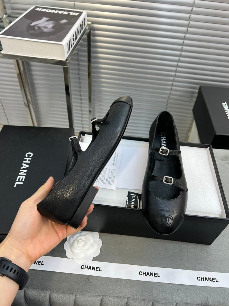 chanel  小香玛丽珍