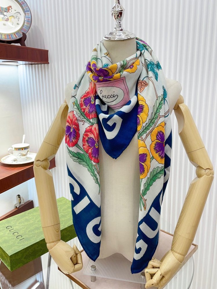 GUCCI Scarf