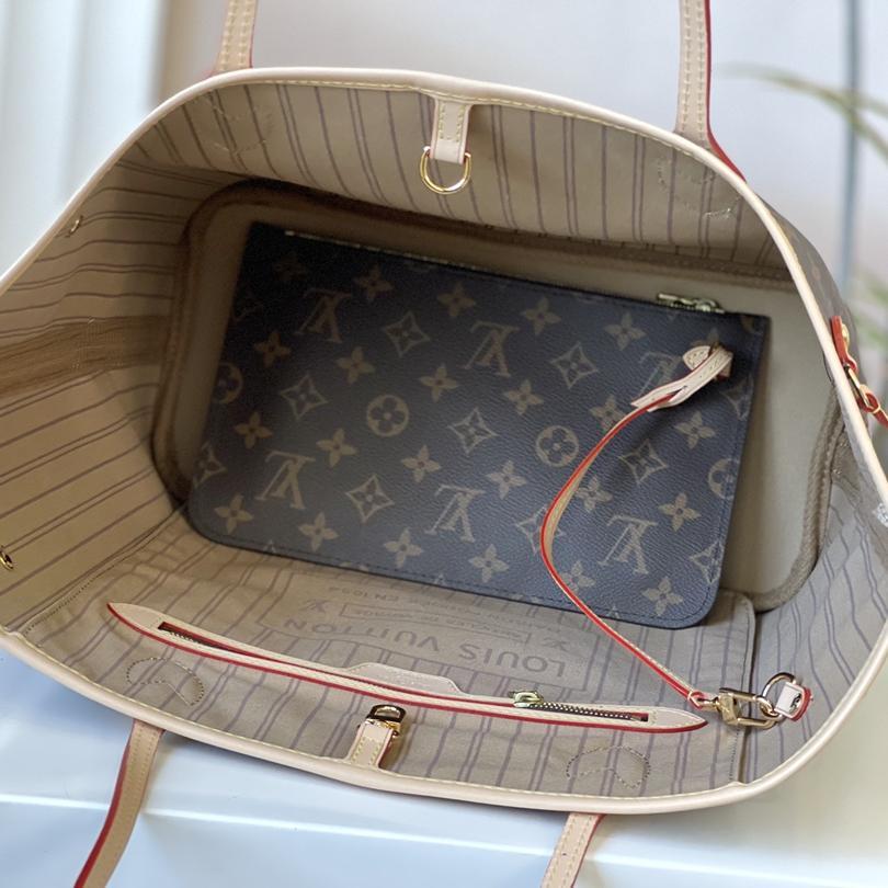 Monogram  size 32x29x17