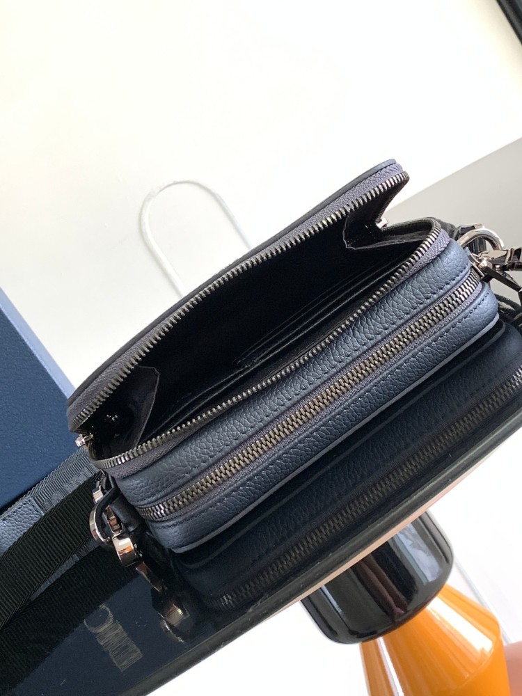 Dior manbag