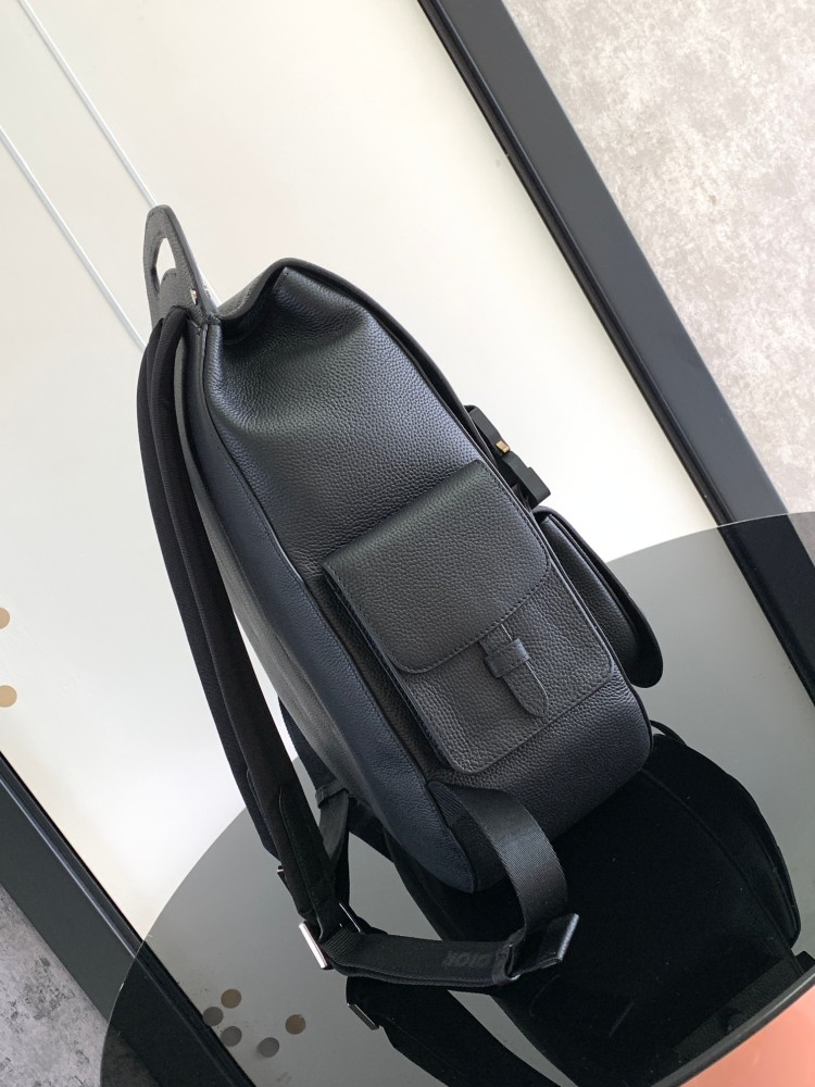 Dior man's Black backpacks