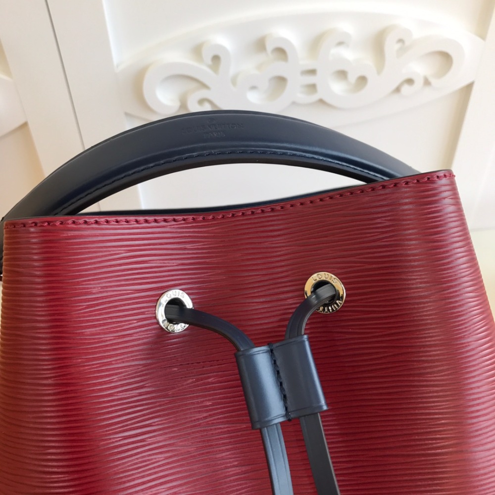 LV cm  size 26.0 x 26.0 x 17.5