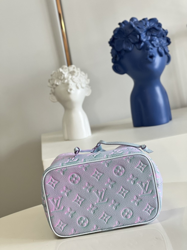 LV BB Monogram Empreinte Summer Stardust  size 20 x 20 x 13