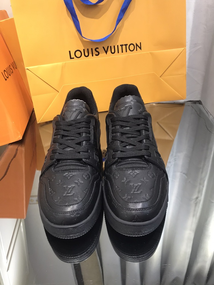 LV flats LV size  LV运动鞋