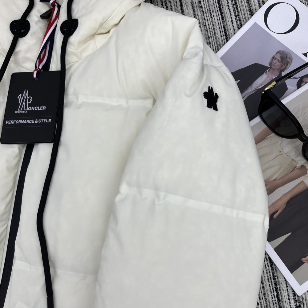 AAA top  Down jacket/cotton jacket 原单狠货 蒙口Moncler 羽绒服/棉服