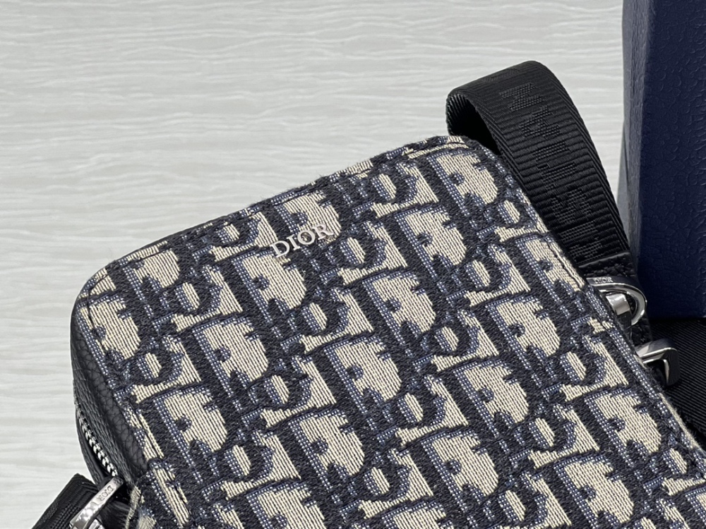 Dior manbag