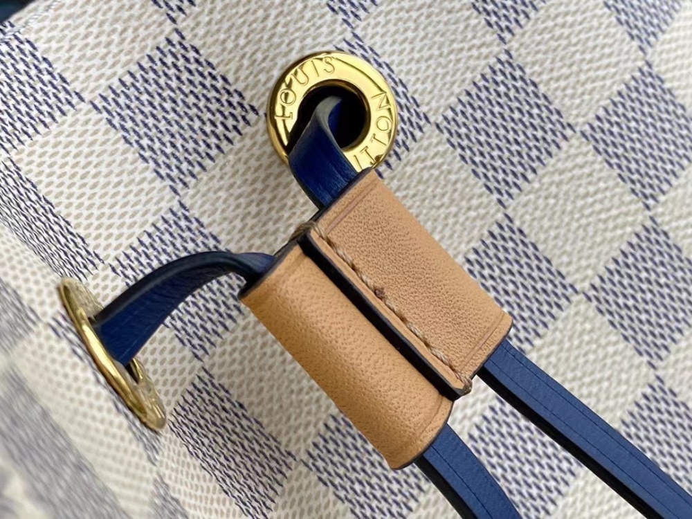 LV Monogram  size 26 x 27x 22
