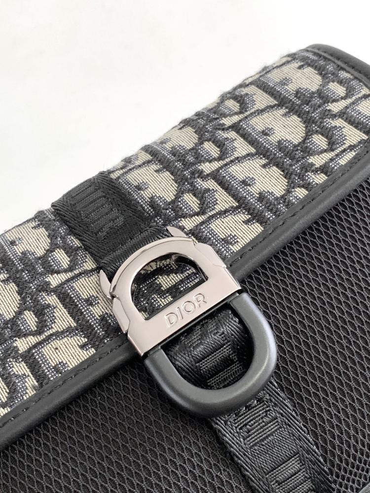 Dior man's Oblique Messenger Bags