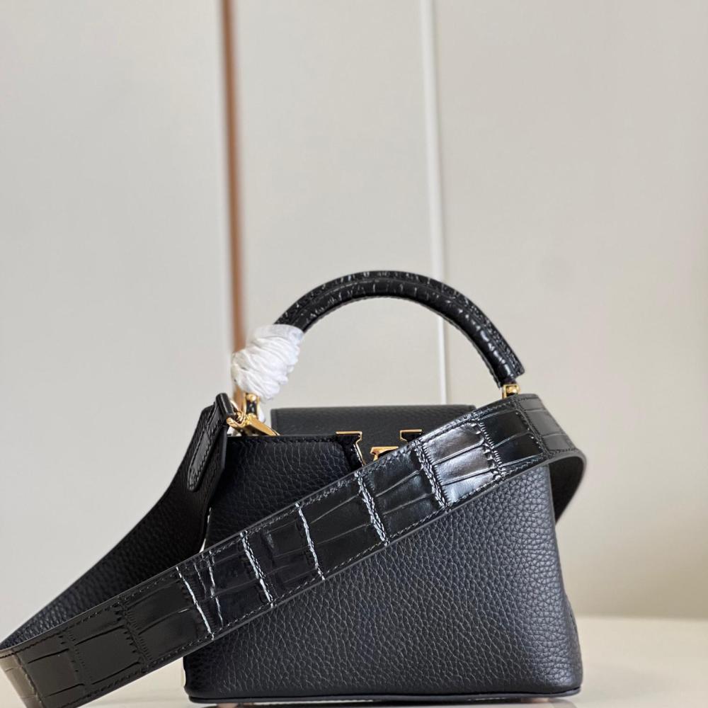 Capucines size cm 21x14x8