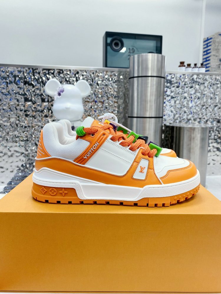 LV sneaker