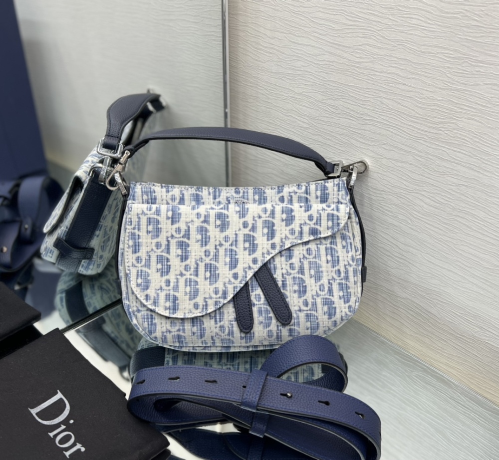 Dior man's Oblique saddle bag