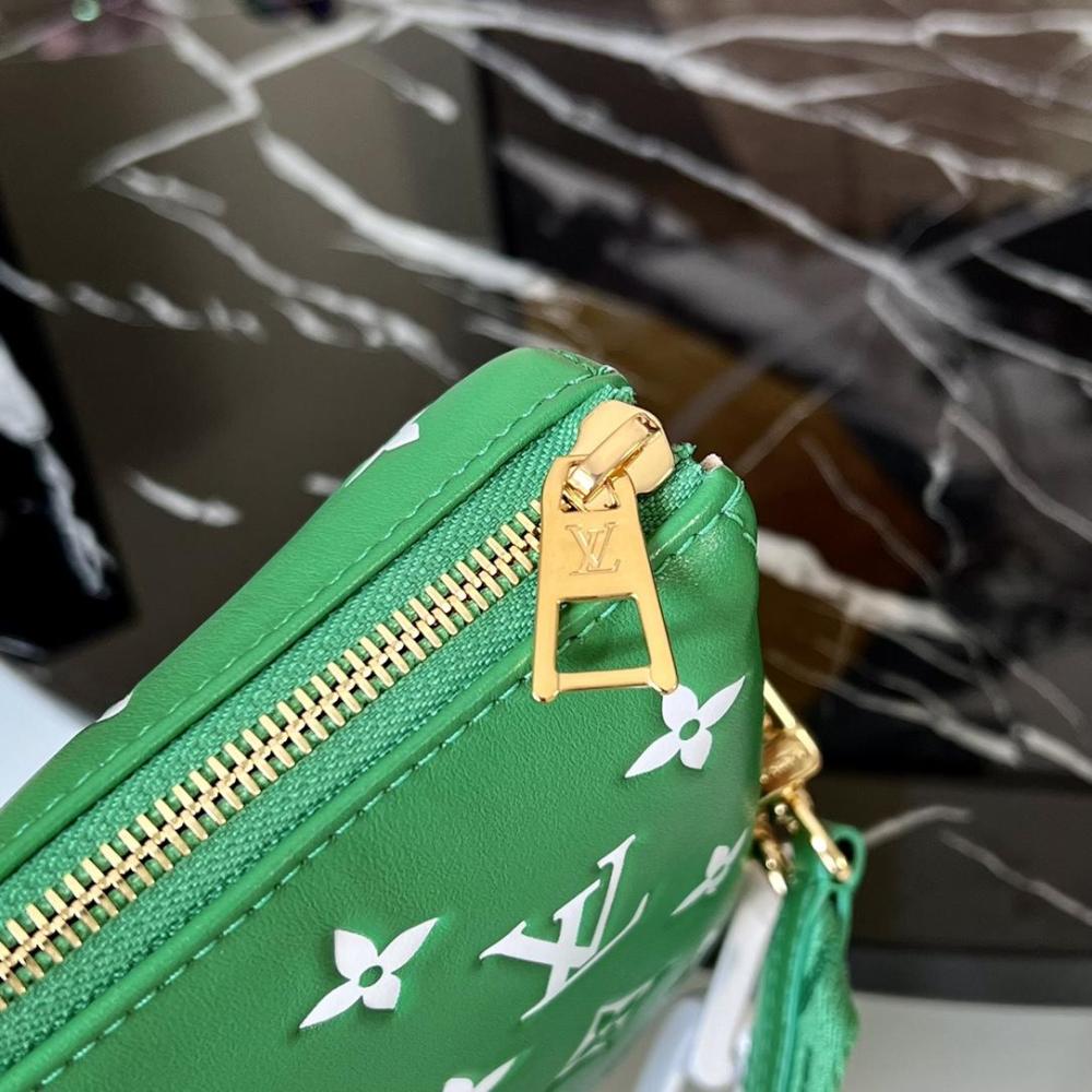 Coussin Monogram  size 26 x 20 x 12