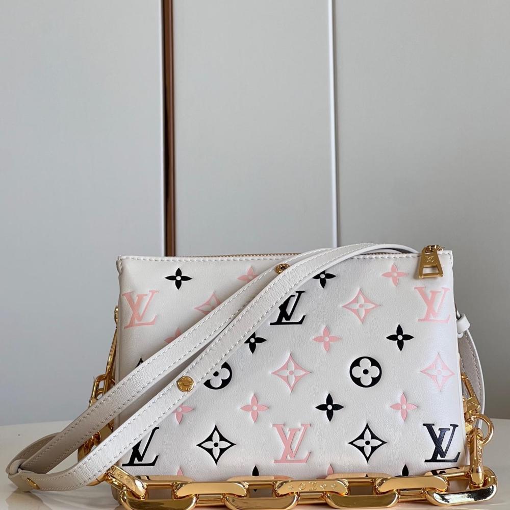 LV  Coussin M22954
