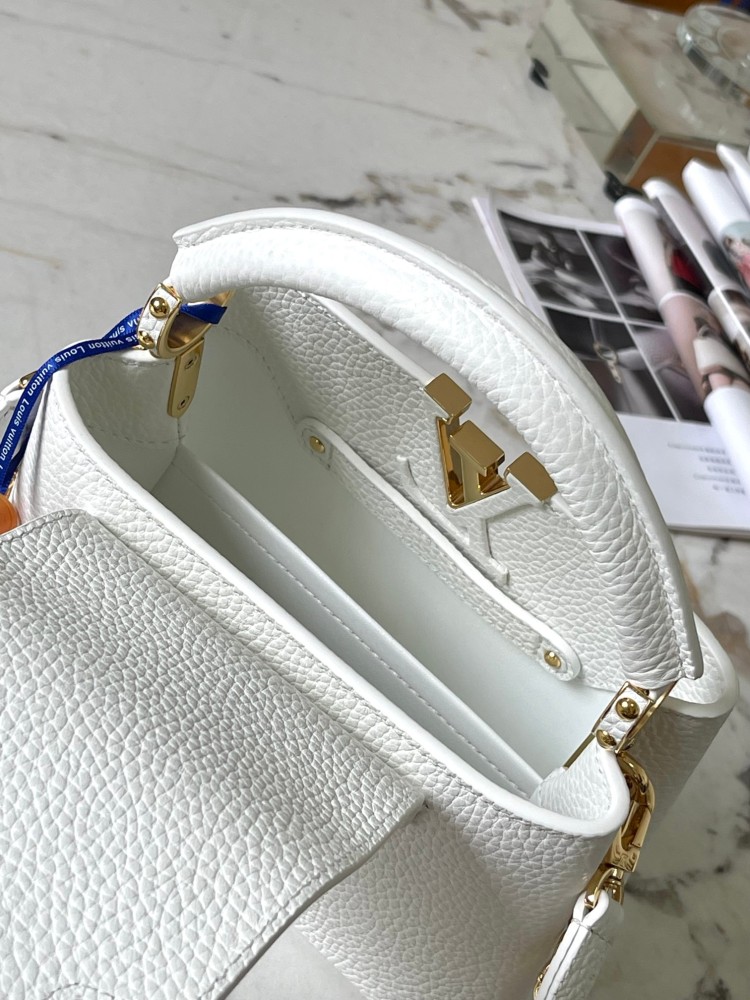 LV Capucines