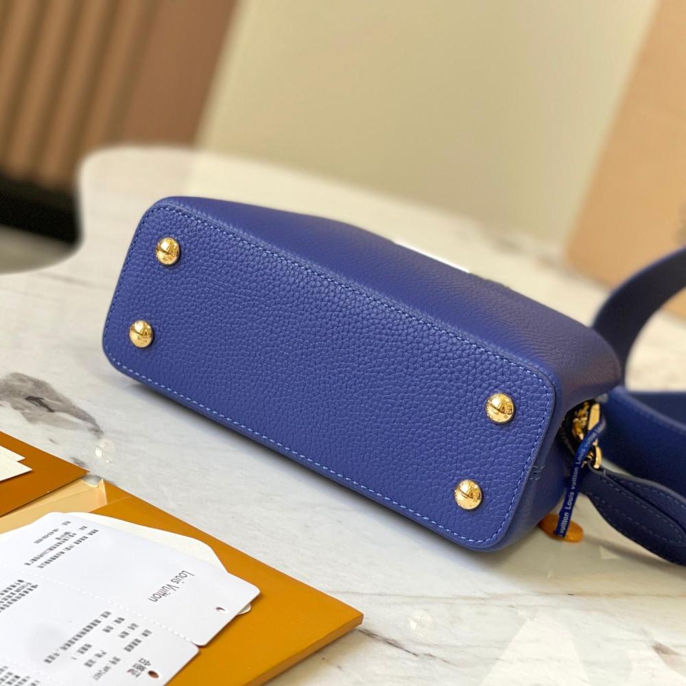 Capucines LV  size 21 x 14 x 8