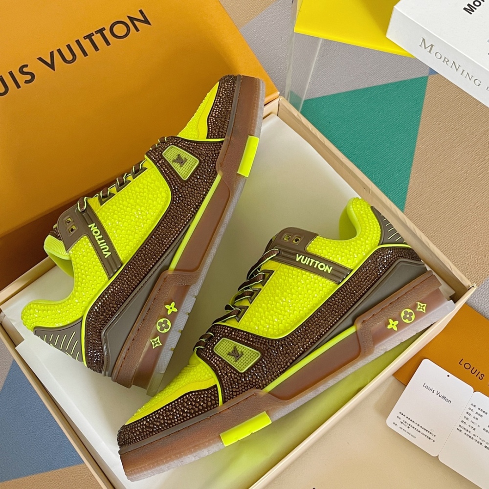 LV flats LV size  LV运动鞋