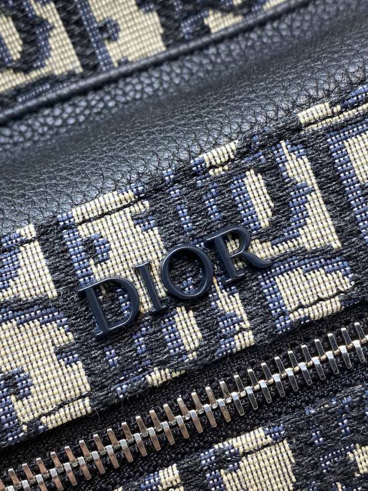 Dior man's Oblique backpacks