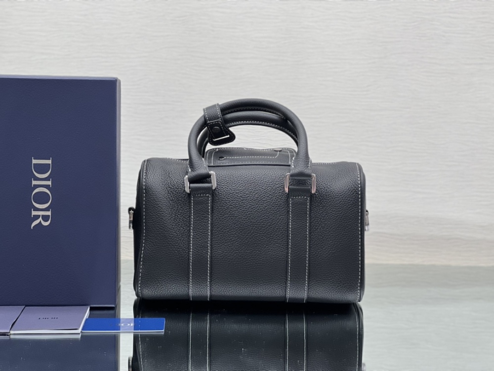 Dior man's Black Lingot 26