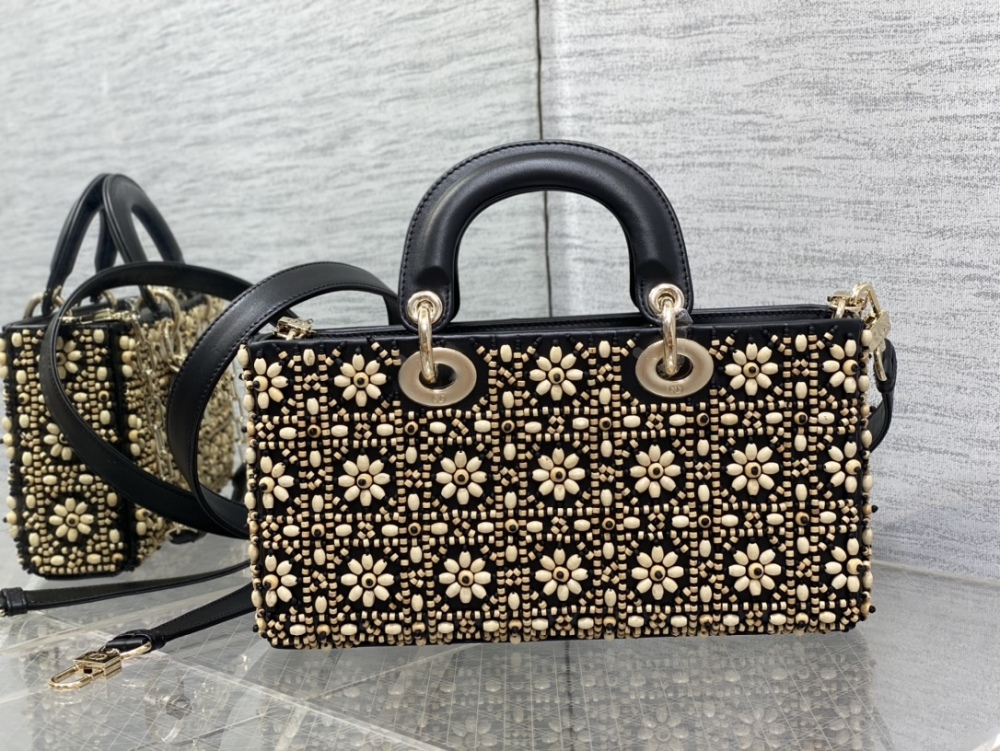 Dior Handmade bag size