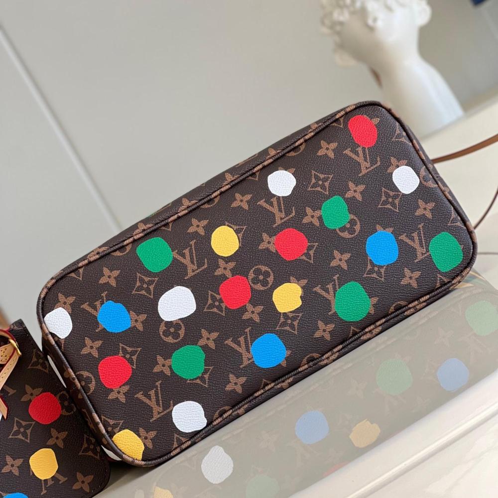 Neverfull Monogram size 31x28x14
