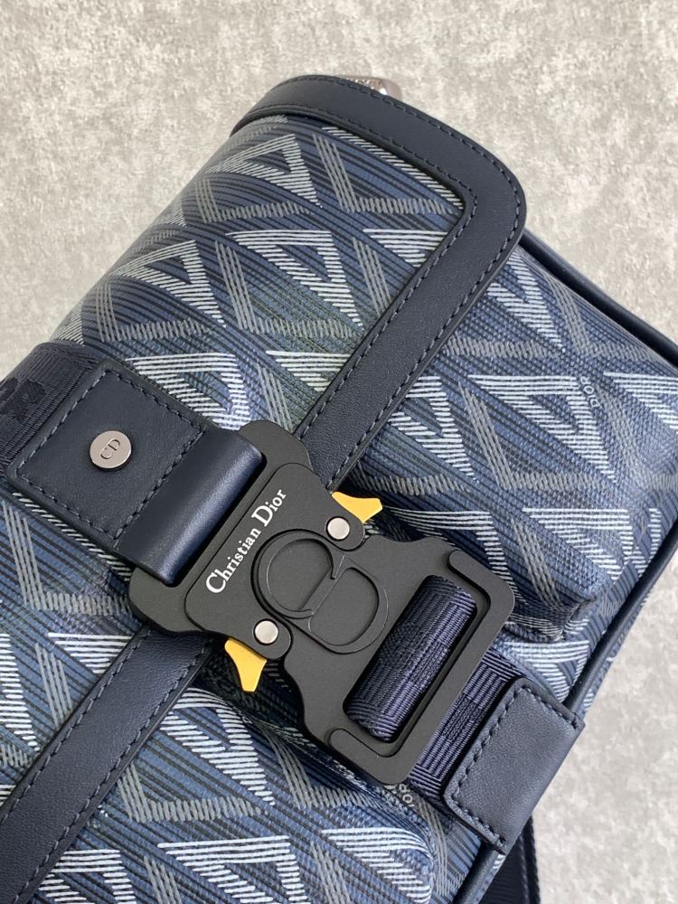 Dior manbag
