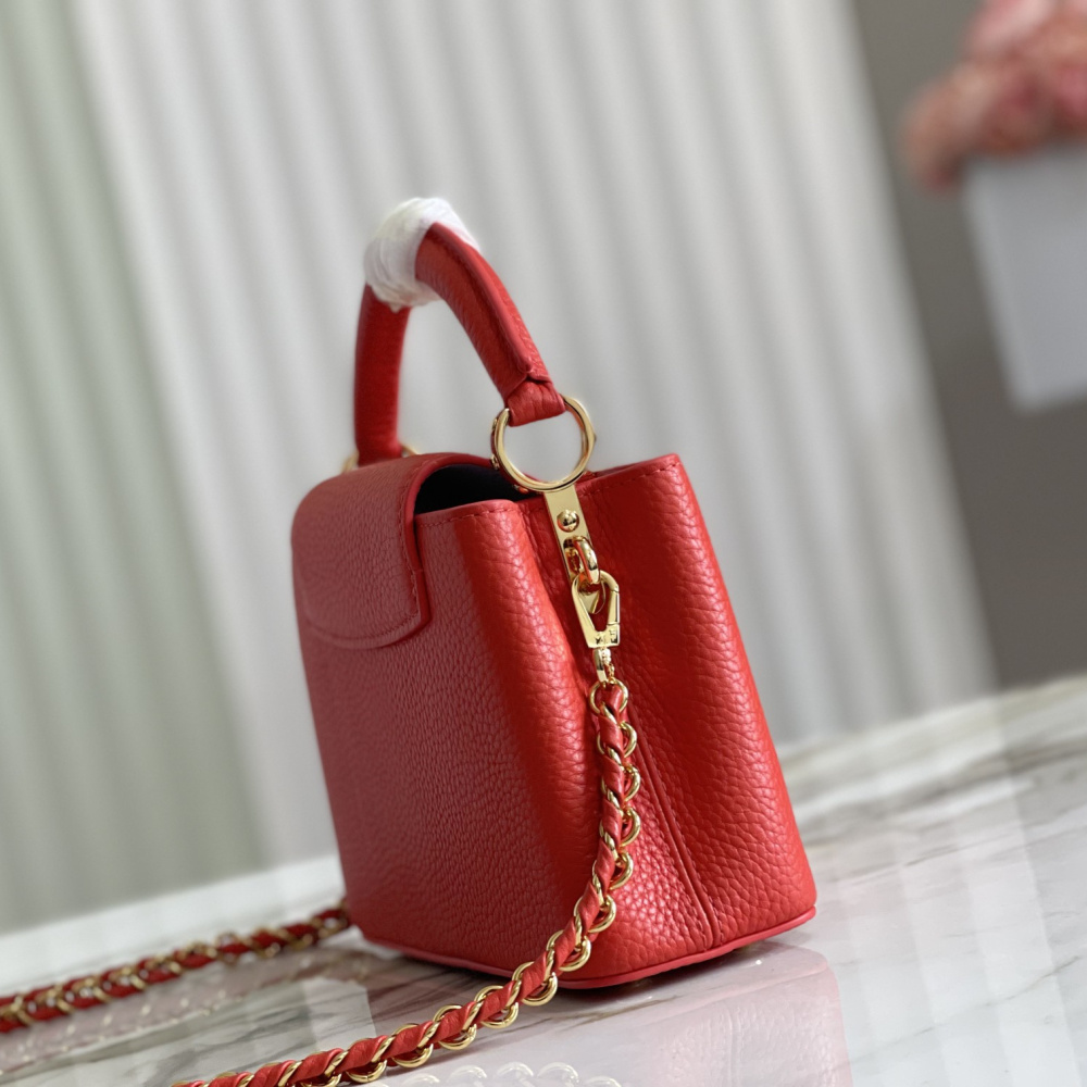 Louis Vuitton Capucines mini M52689