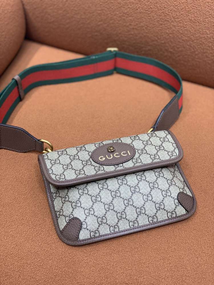 Gucci  size 20*13*2.5